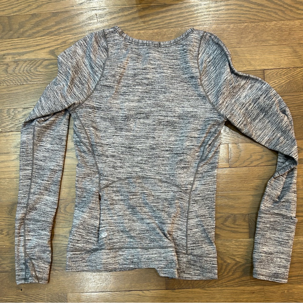 Lululemon gray running top